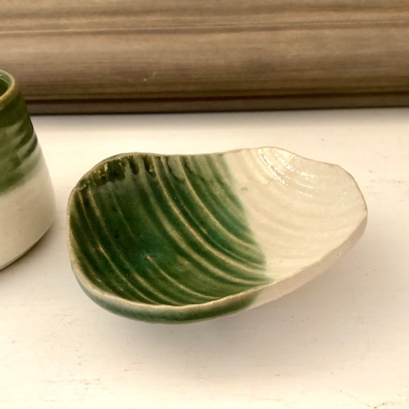 Studio Pottery 2 Ps Set Green Tone Soap Dish Spunge Or Toothbrush Holder - Picture 4 of 12
